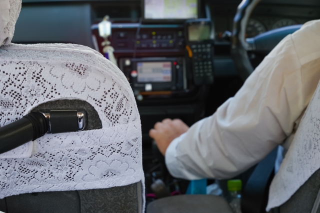 タクシードライバーの仕事 普通二種免許 江南自動車学校